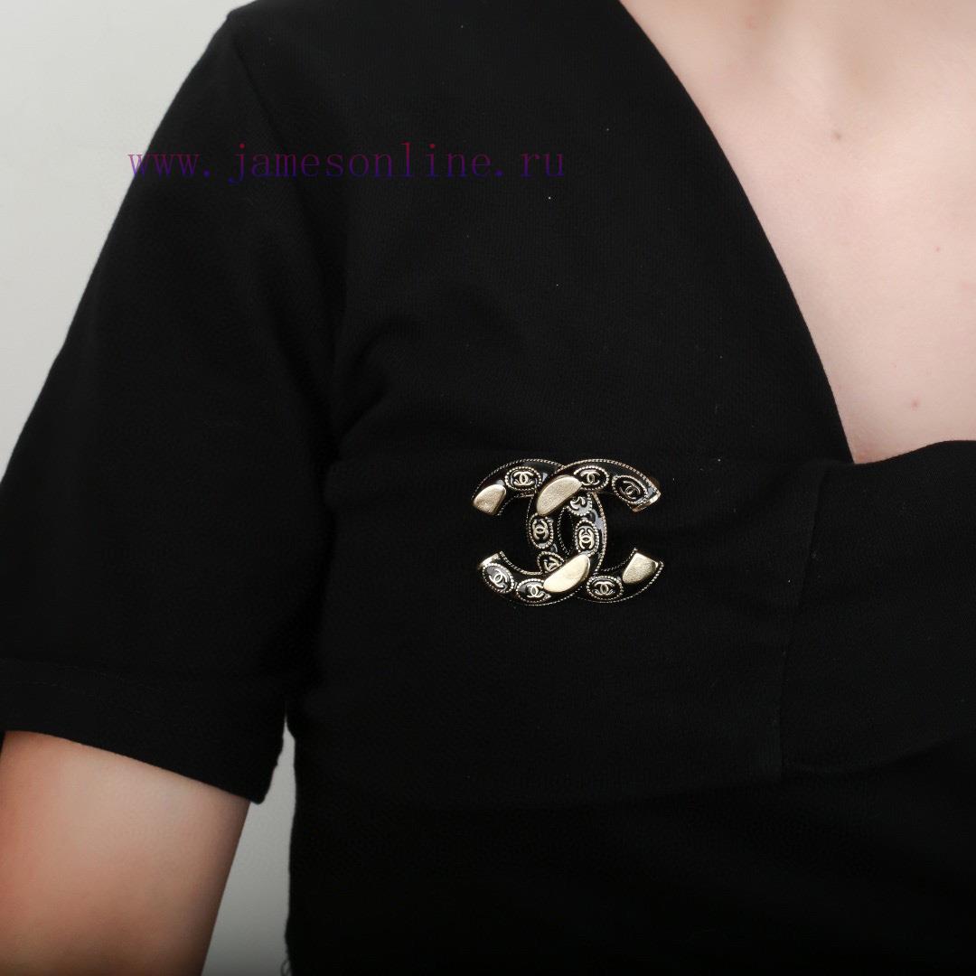 Chanel's New Double-C Brooch Has Exquisite Craftsmanship In Every Detail And This Design Is Tru xlz60jow - Image 9