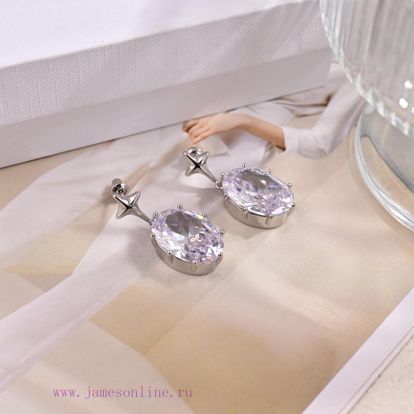 Celine's New Kaixuan Door Earrings Have A Unique Design That Completely Overturns Your Impressi uy0x4y6c - Image 8