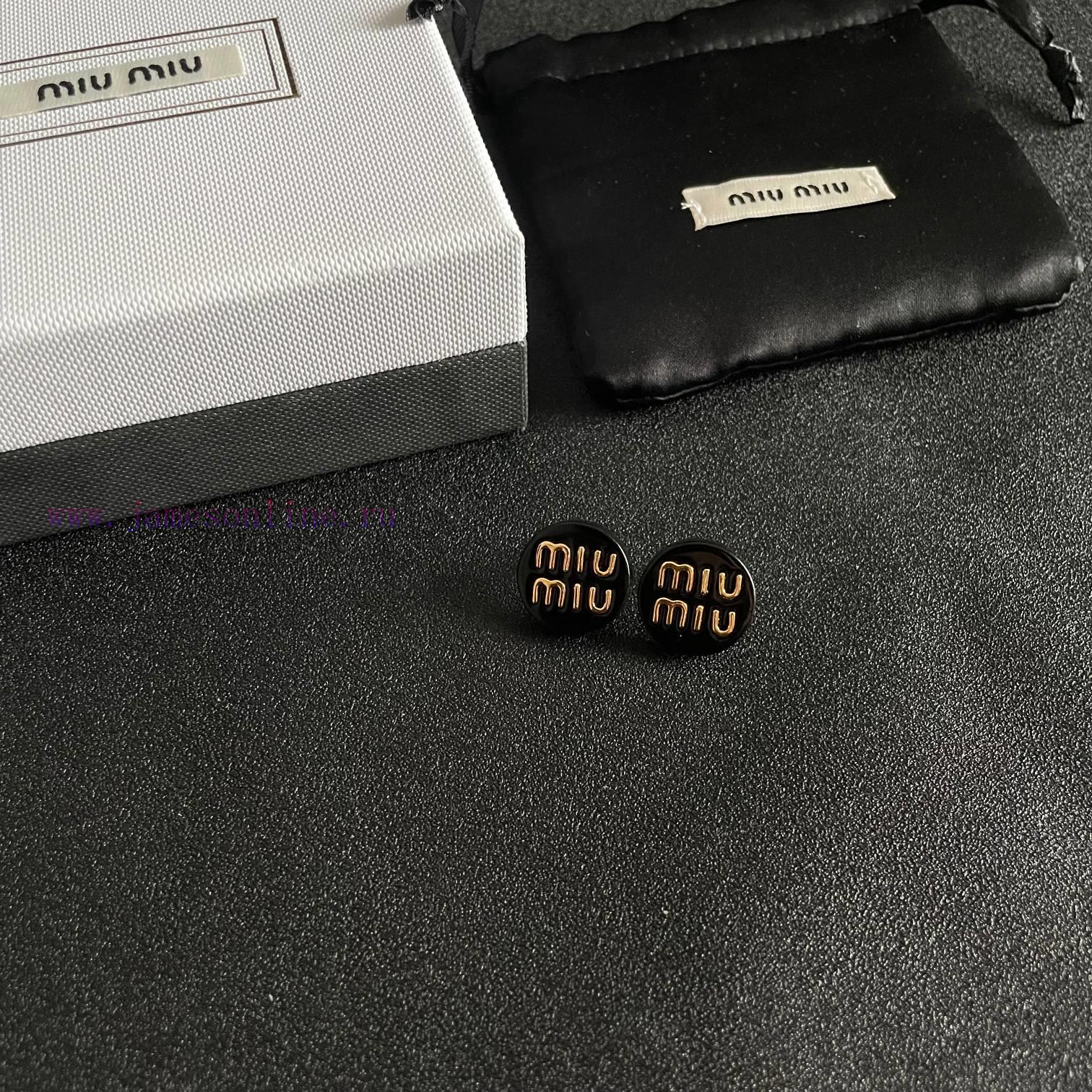 The New MIUMIU Round Letter Design Earrings Are A Must-have Item For Little Fairies And Goddess n8kg8ss2 - Image 7