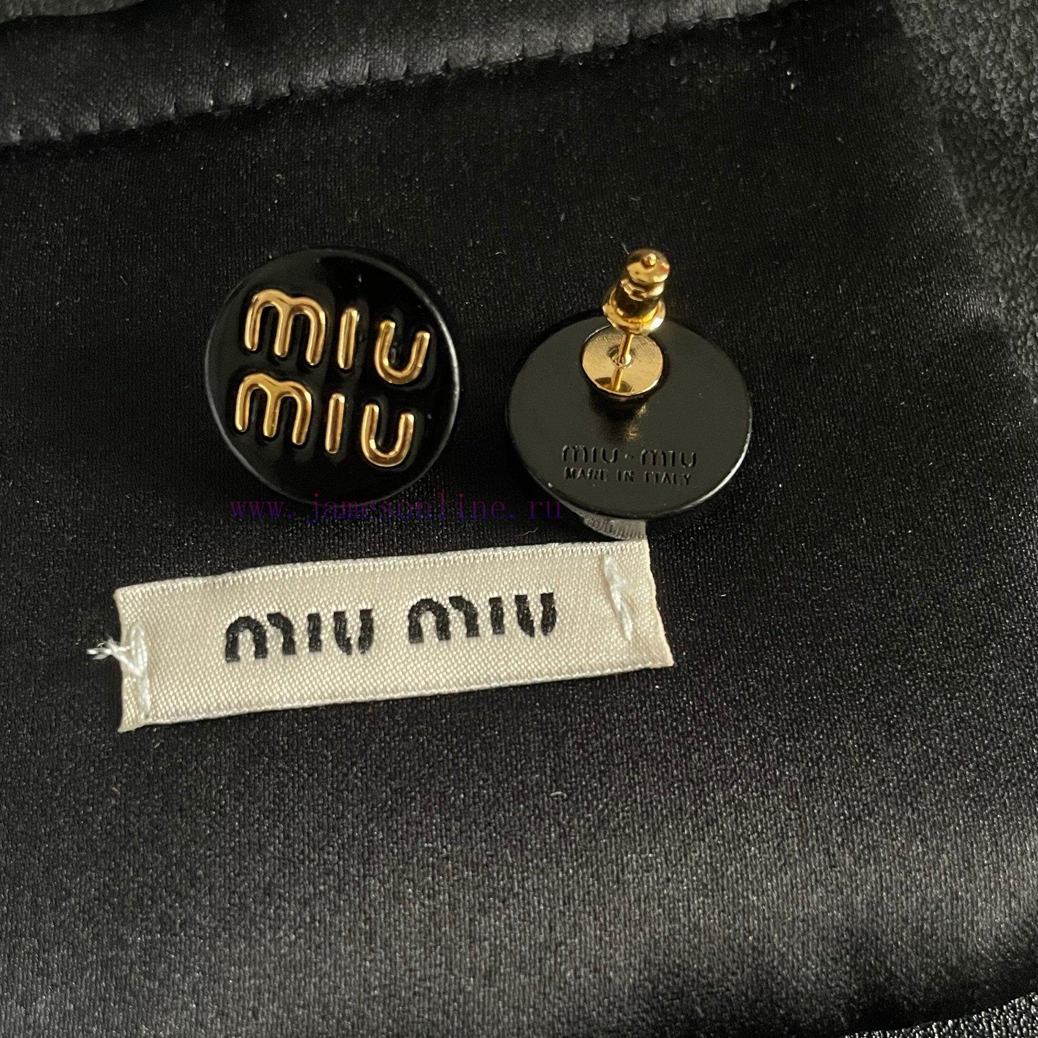 The New MIUMIU Round Letter Design Earrings Are A Must-have Item For Little Fairies And Goddess n8kg8ss2 - Image 8