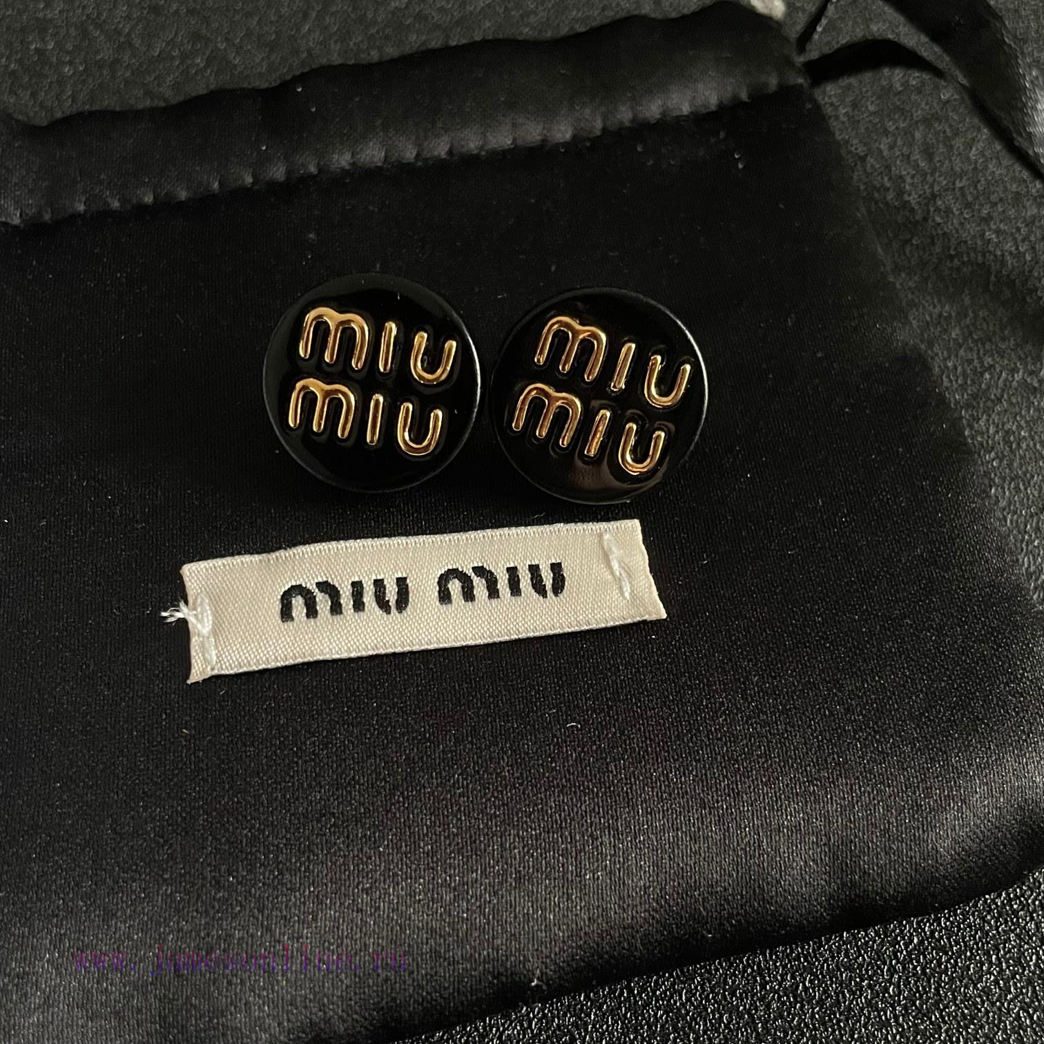 The New MIUMIU Round Letter Design Earrings Are A Must-have Item For Little Fairies And Goddess n8kg8ss2 - Image 9