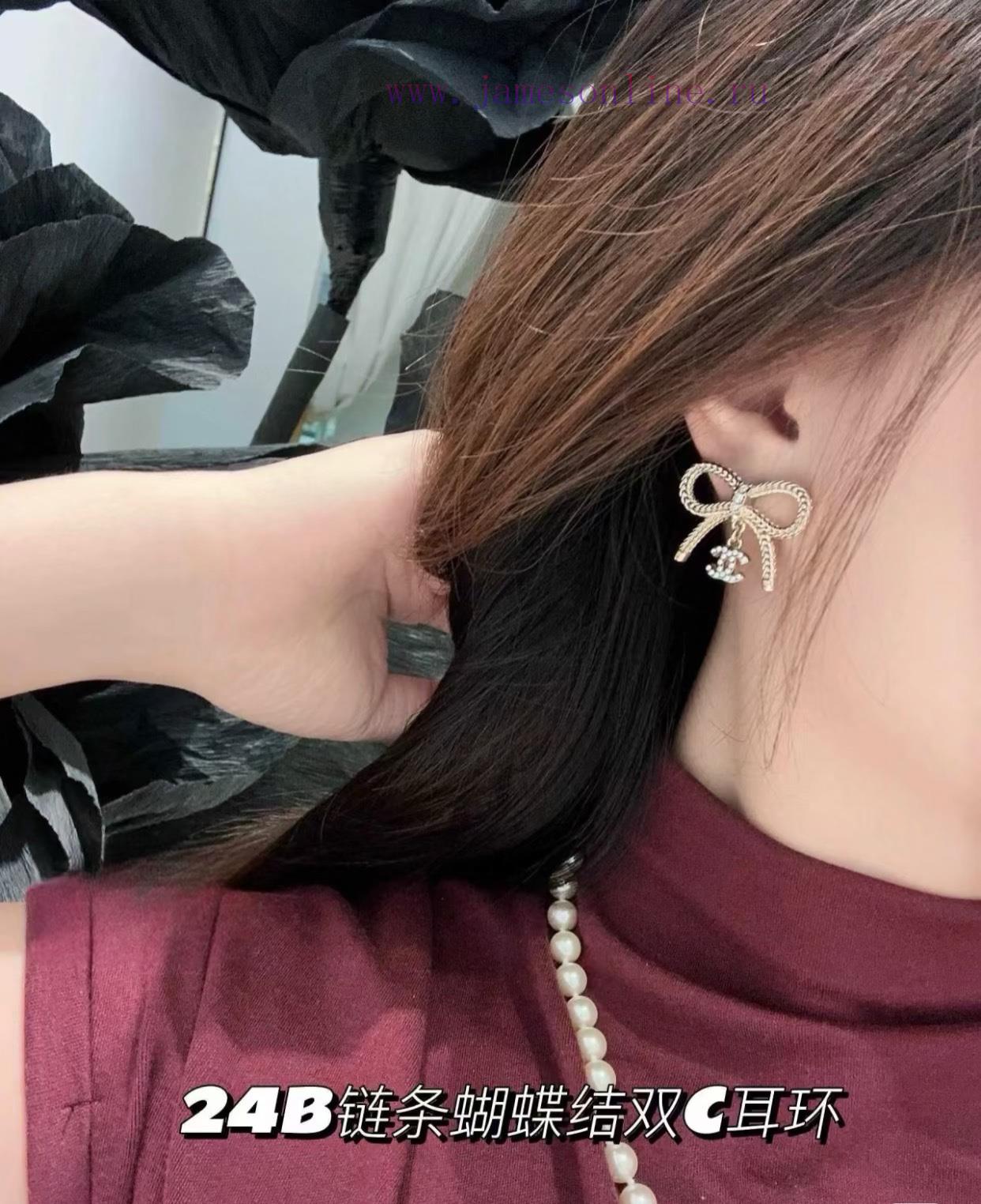 Chanel 1-24B Chain Bow Earrings SharingOne Of Chanel's Highly Worn Styles With A Bow Design Spa okejghkb