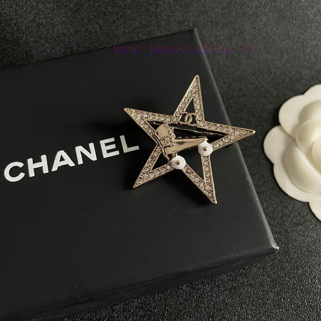 Chanel's New Collection Is Synchronized With The New Chanel Brooch Which Is The Most Knowledgea s382ww8e - Image 10
