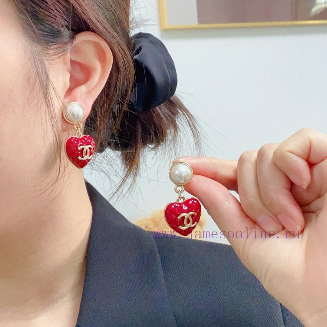 New Model Launched 🥰 High End Chanel Double C Simple New Year Red Heart Earnail Earrings. These 30twbblk - Image 2