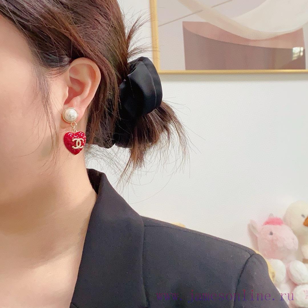 New Model Launched 🥰 High End Chanel Double C Simple New Year Red Heart Earnail Earrings. These 30twbblk - Image 3