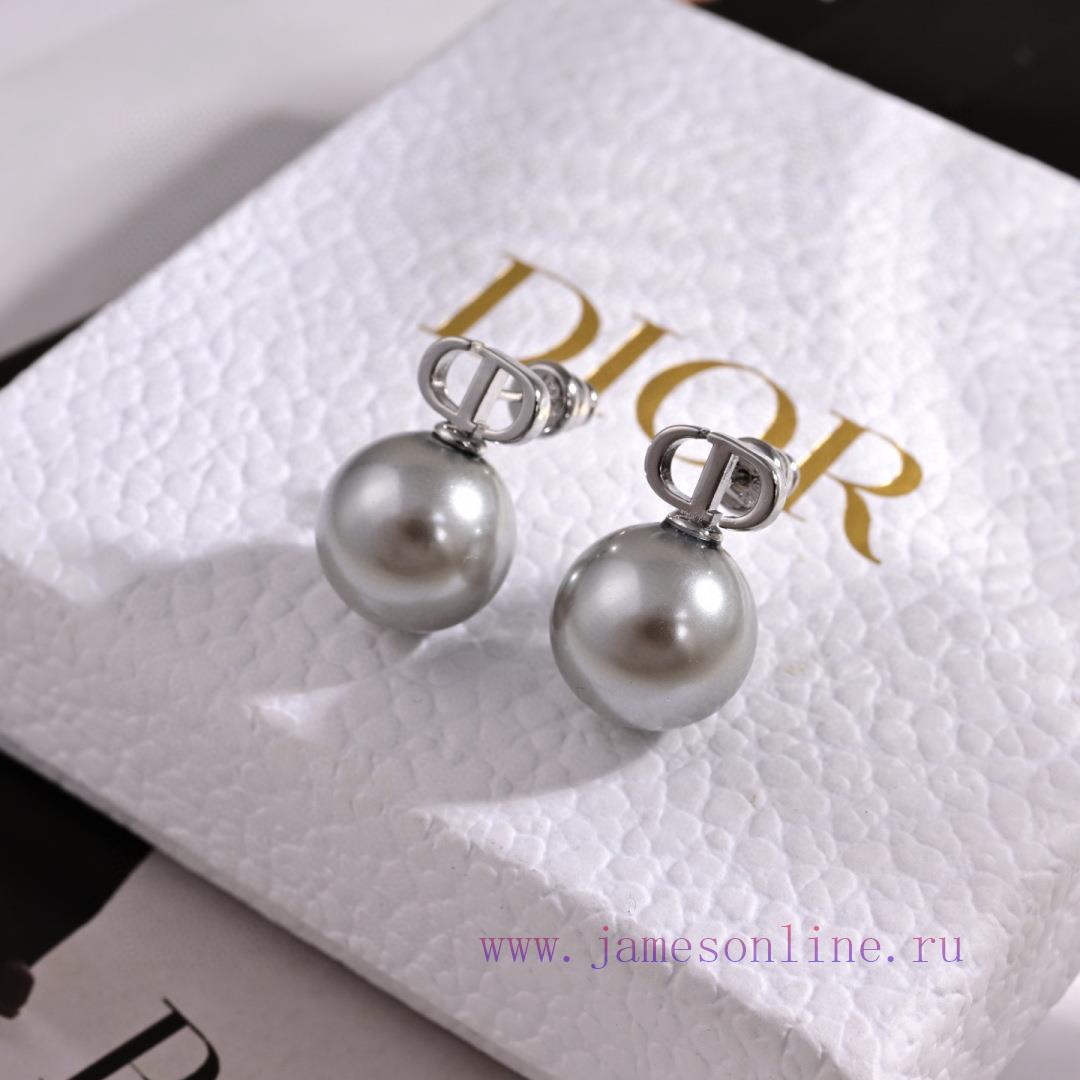 Dior Earrings Are Now Available A Beautiful And Romantic Must-have For All Hands. It's A Popula 4snpt0iu - Image 2