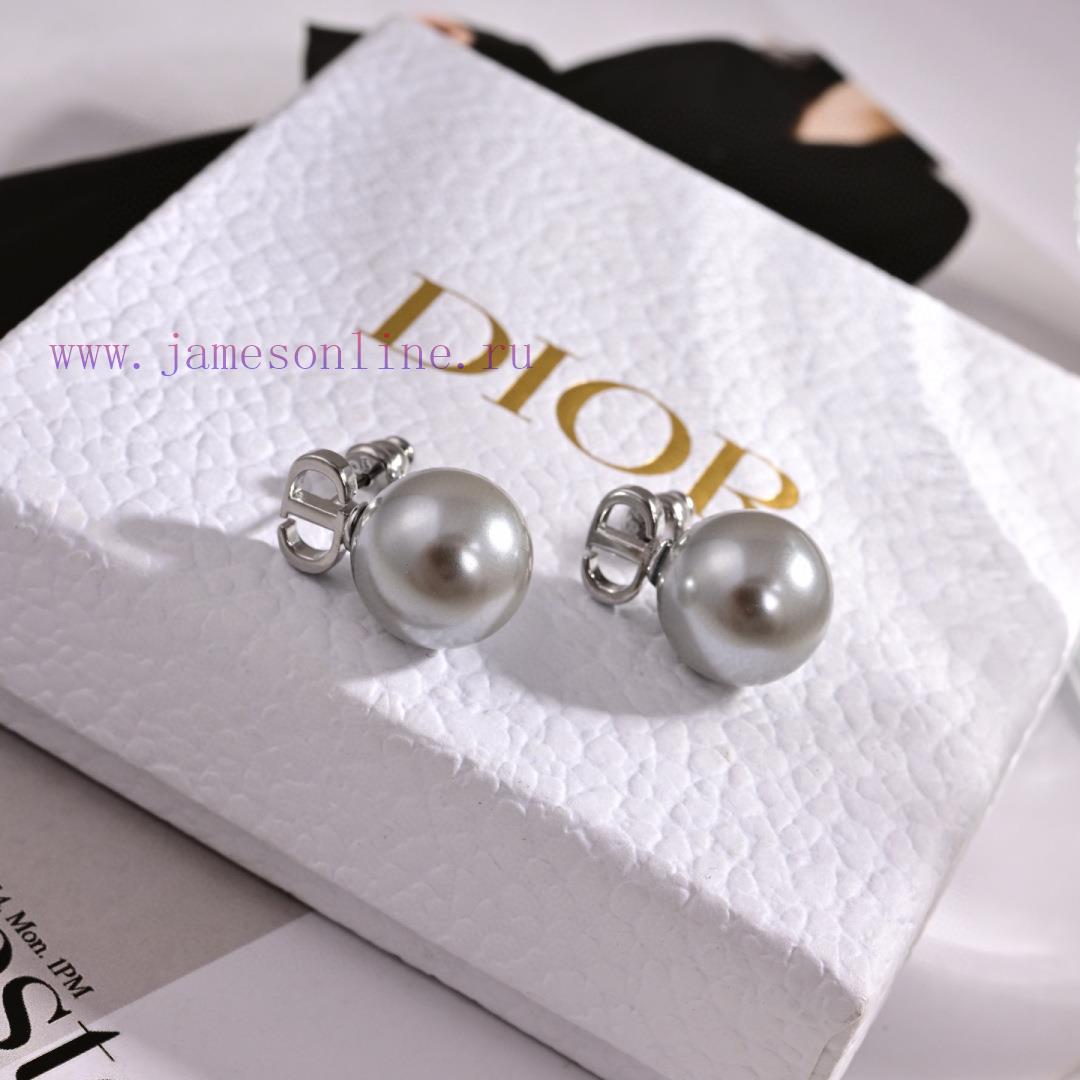 Dior Earrings Are Now Available A Beautiful And Romantic Must-have For All Hands. It's A Popula 4snpt0iu - Image 4