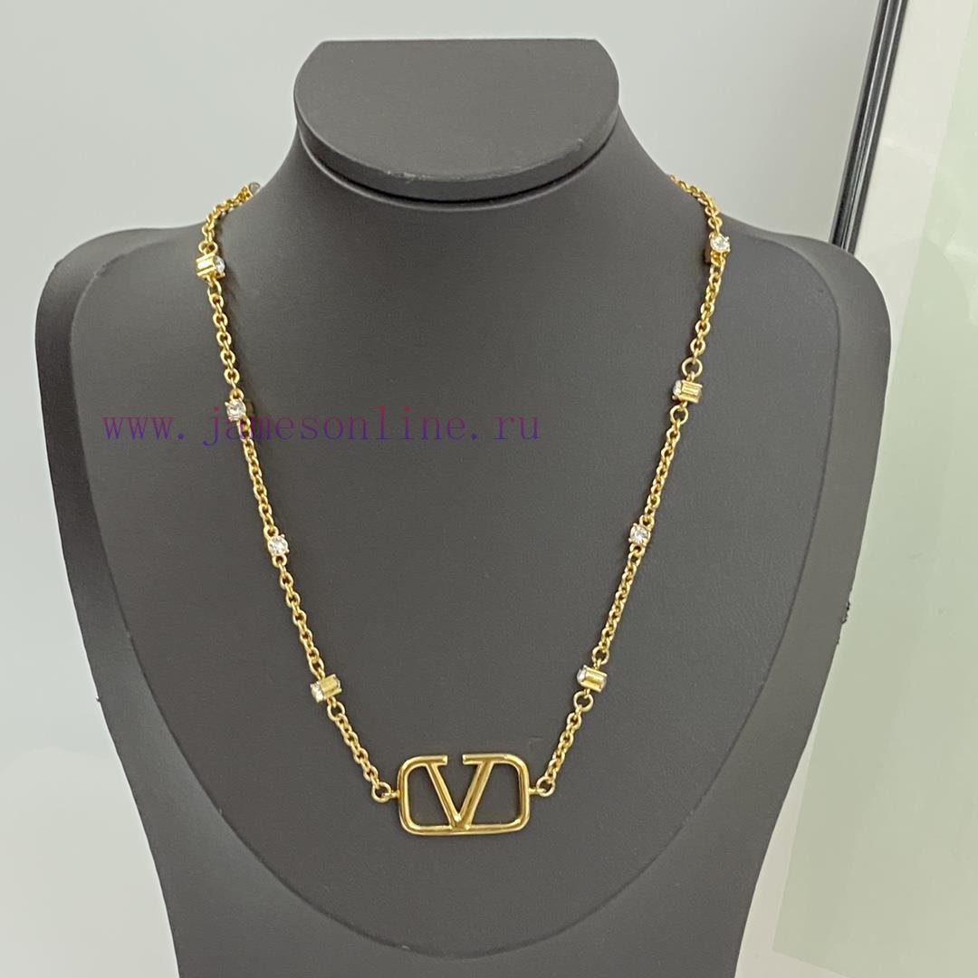 Today's New Code N833Valentino Necklace Hot Selling Item Hits New Market🤒 VAENTINO Rhinestone L kltuy43y