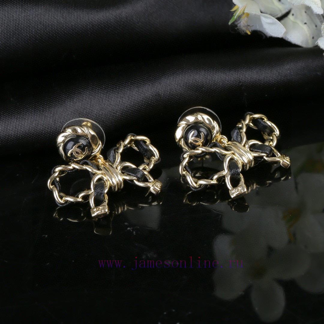 Chanel's New Bow Earrings And Lambskin Earrings Are Exquisitely Crafted In Every Detail. This D qibw7r1q - Image 5