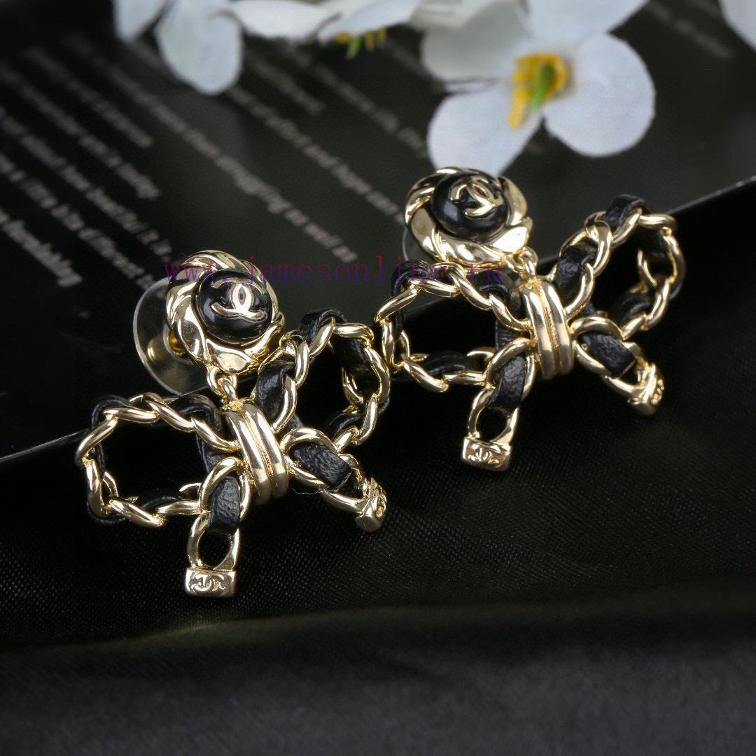 Chanel's New Bow Earrings And Lambskin Earrings Are Exquisitely Crafted In Every Detail. This D qibw7r1q - Image 6
