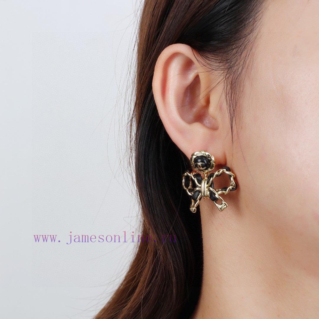 Chanel's New Bow Earrings And Lambskin Earrings Are Exquisitely Crafted In Every Detail. This D qibw7r1q - Image 9