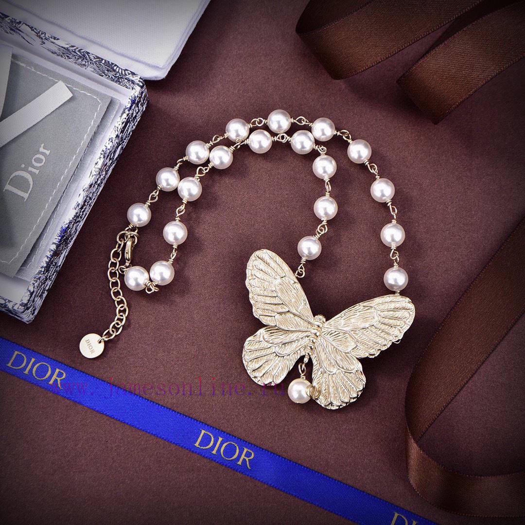 Dior's 2024 New Collection Beloved By Top Tier Brands Features A Letter CD Butterfly Necklace W m6ci12eg - Image 5