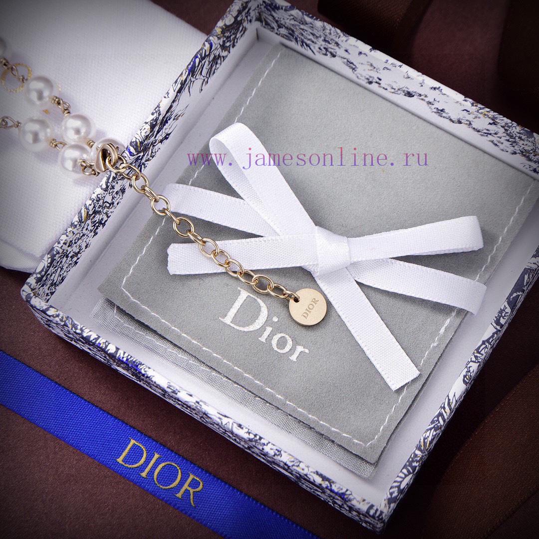 Dior's 2024 New Collection Beloved By Top Tier Brands Features A Letter CD Butterfly Necklace W m6ci12eg - Image 7