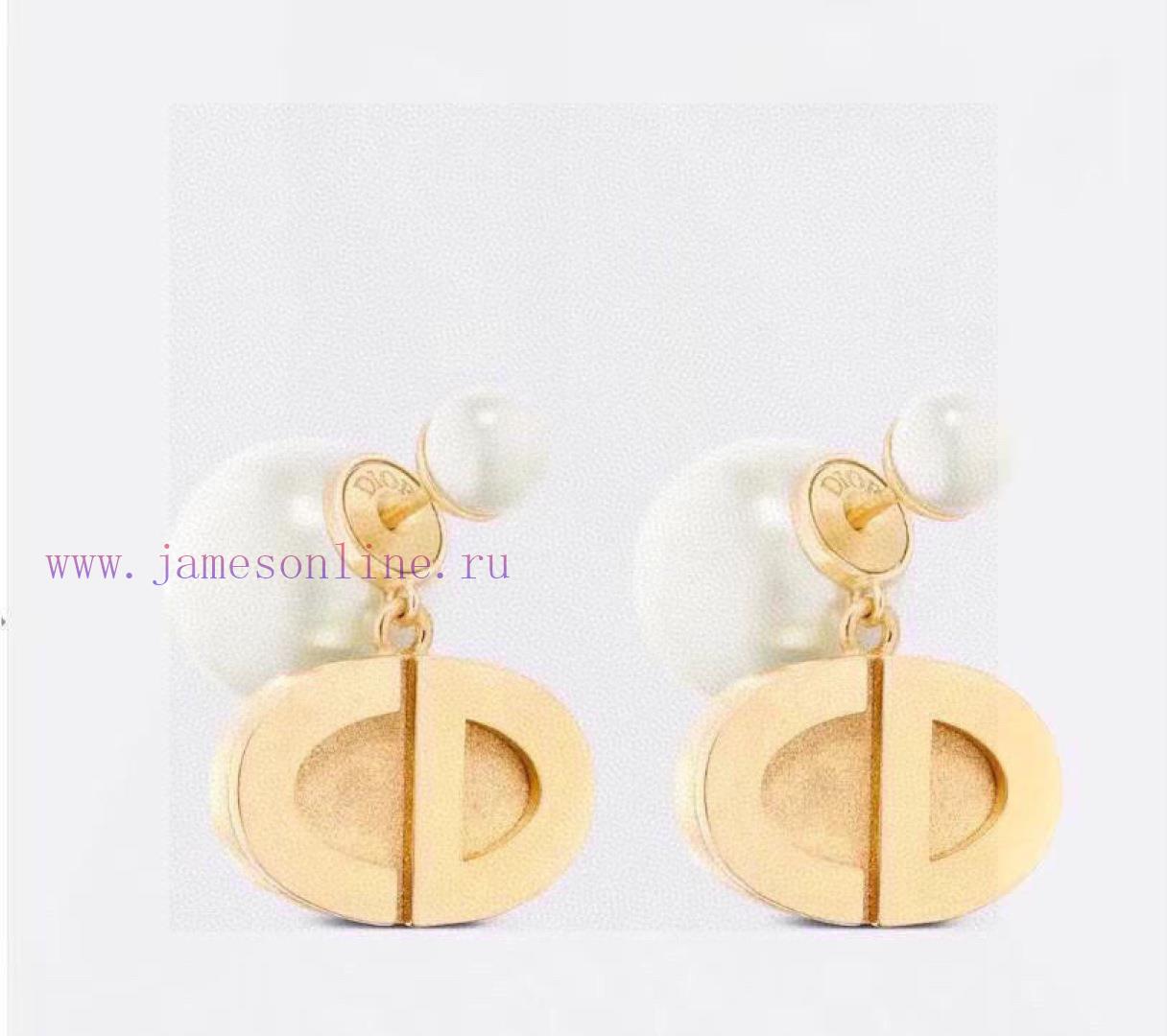 Dior's 2024 New Collection Beloved By Top Tier Brands Features Letter CD Earrings With A Metall ji72vjj2 - Image 3
