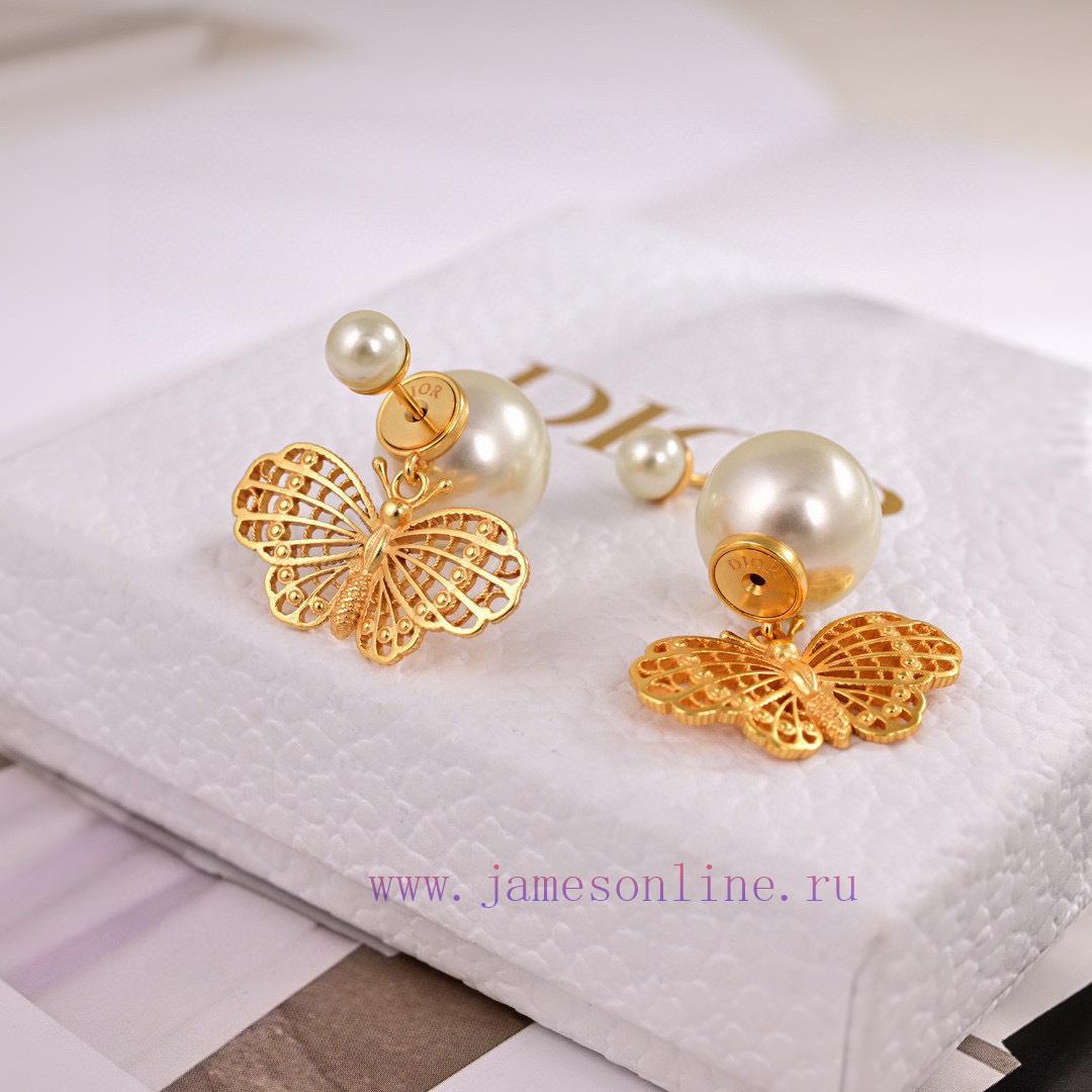 Dior's New Collection Beloved By Top Tier Brands Features Letter Earrings With A Metallic Textu 7p0f54h3 - Image 6