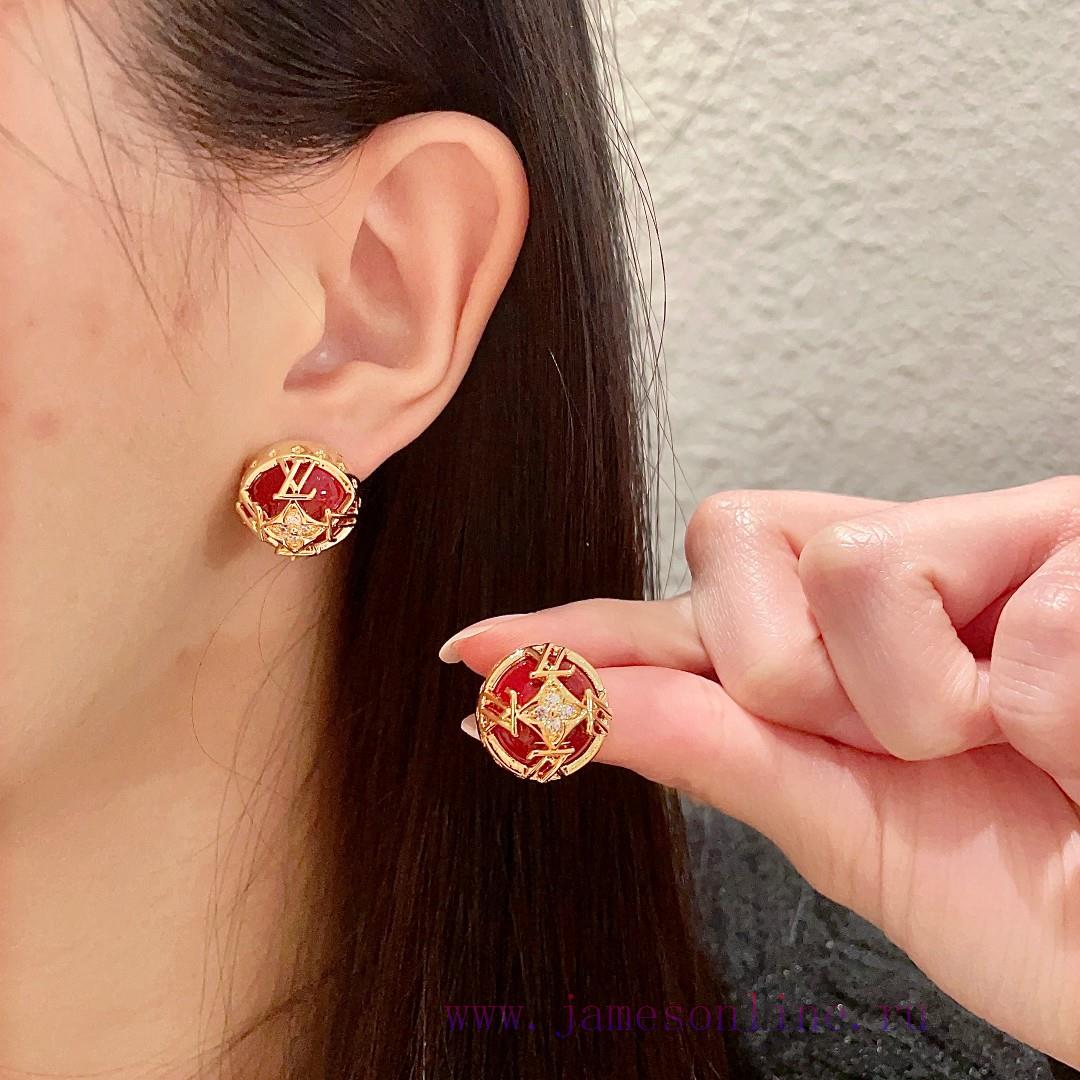 New LV Earrings Made Of Louis Vuitton's Consistent Material Hot Selling Design Unique Retro And scjq8box - Image 2