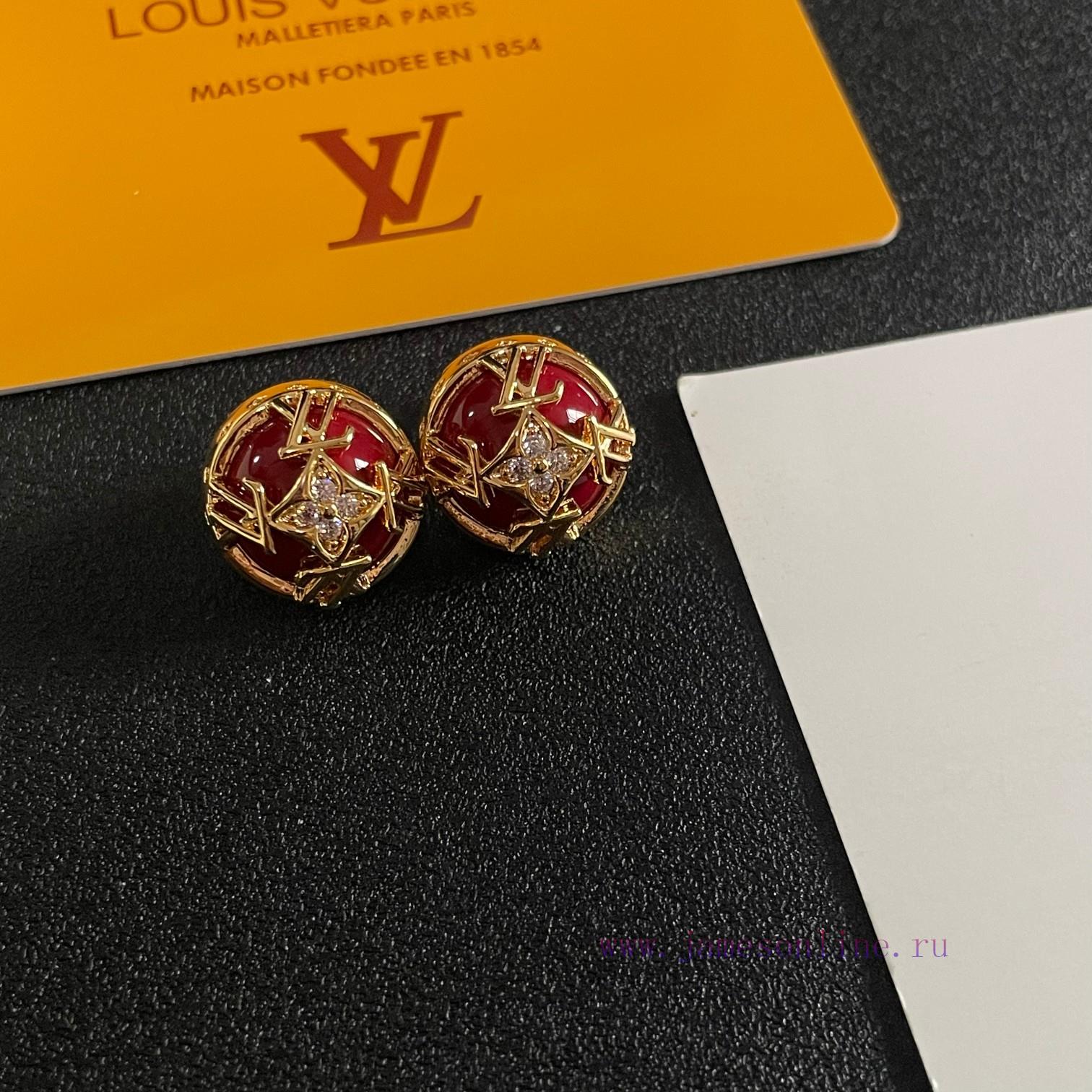 New LV Earrings Made Of Louis Vuitton's Consistent Material Hot Selling Design Unique Retro And scjq8box - Image 10