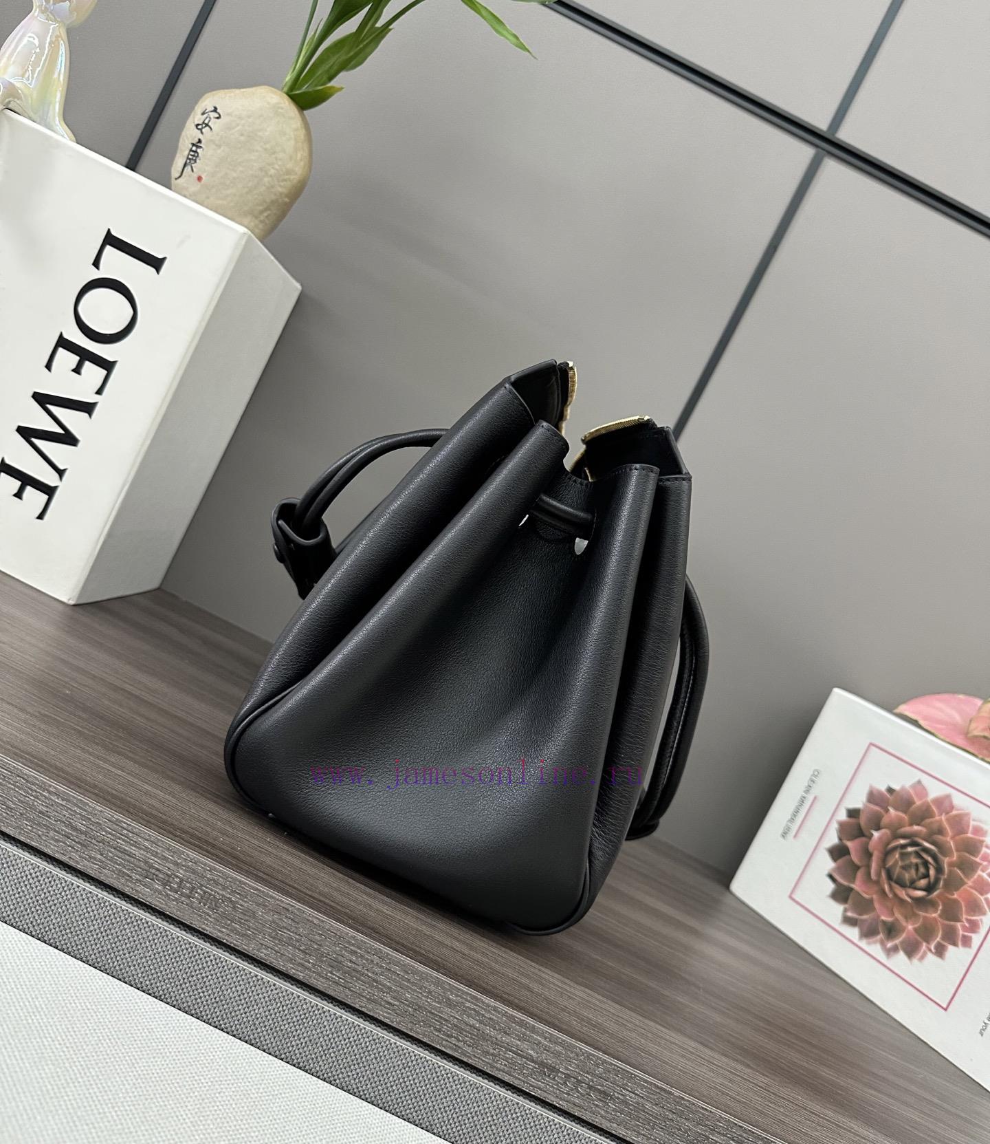 Loewe Bags Loewe New Medium Soft Cow Leather Madrid HandbagMadrid Has A Soft And Structured Trapezoidal Sh a8u2c6qx - Image 4