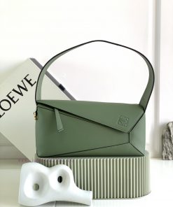 Loewe Bags Loewe's New Puzzle Hobo Is A Soft And Exquisite Short Napa Cowhide Leather Shoulder Bag Inspire u60yj6nl