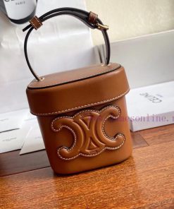 Loewe Bags New Product For Spring/Summer 2022 | BOXTRIOMPHE Series Handbags Innovative Colors Diverse Silh jwwbiaas