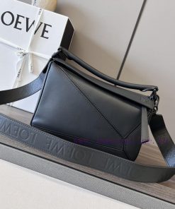 Loewe Bags 𝑳𝒐𝒆𝒘𝒆 Satin Cowhide Puzzle Handbag New StyleThe Rectangular Shape And Precise Cutting Technolog gbsn52cc