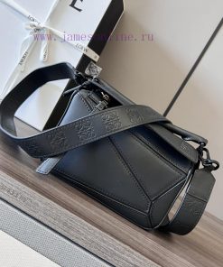 Loewe Bags 𝑳𝒐𝒆𝒘𝒆 Satin Cowhide Puzzle Handbag New StyleThe Rectangular Shape And Precise Cutting Technolog bkry0t2r