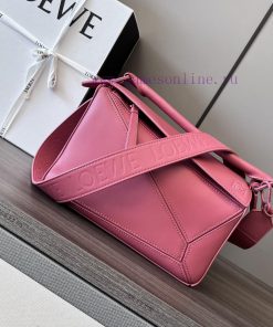 Loewe Bags 𝑳𝒐𝒆𝒘𝒆 Satin Cowhide Puzzle Handbag New StyleThe Rectangular Shape And Precise Cutting Technolog 120y1jpp