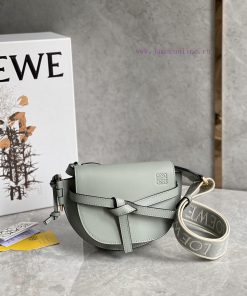Loewe Bags ꫛꫀꪝ Upgraded Letter Wide Shoulder Strap Saddle Bag MiniGate Dual Handbag Is A Masterpiece In Te 6on89sgm