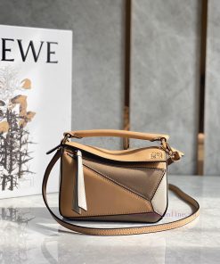 Loewe Bags Brown Combined With Brownish YellowI L️oewe YouCrazy Grass Planting Mini PuzzleThe Enchanting C nx5awb4i