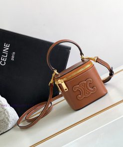 Loewe Bags CELIN-E 23s Spring/Summer - Mini Smooth Cowhide Makeup CaseCeline's New Color Box Is Very Cute mdmr3g46