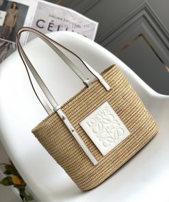 Loewe Bags Loewe Is A Traditional Square Woven Vegetable Basket 🧺Imported Lafite Grass Is Hand Woven And M 4bqo1tbb