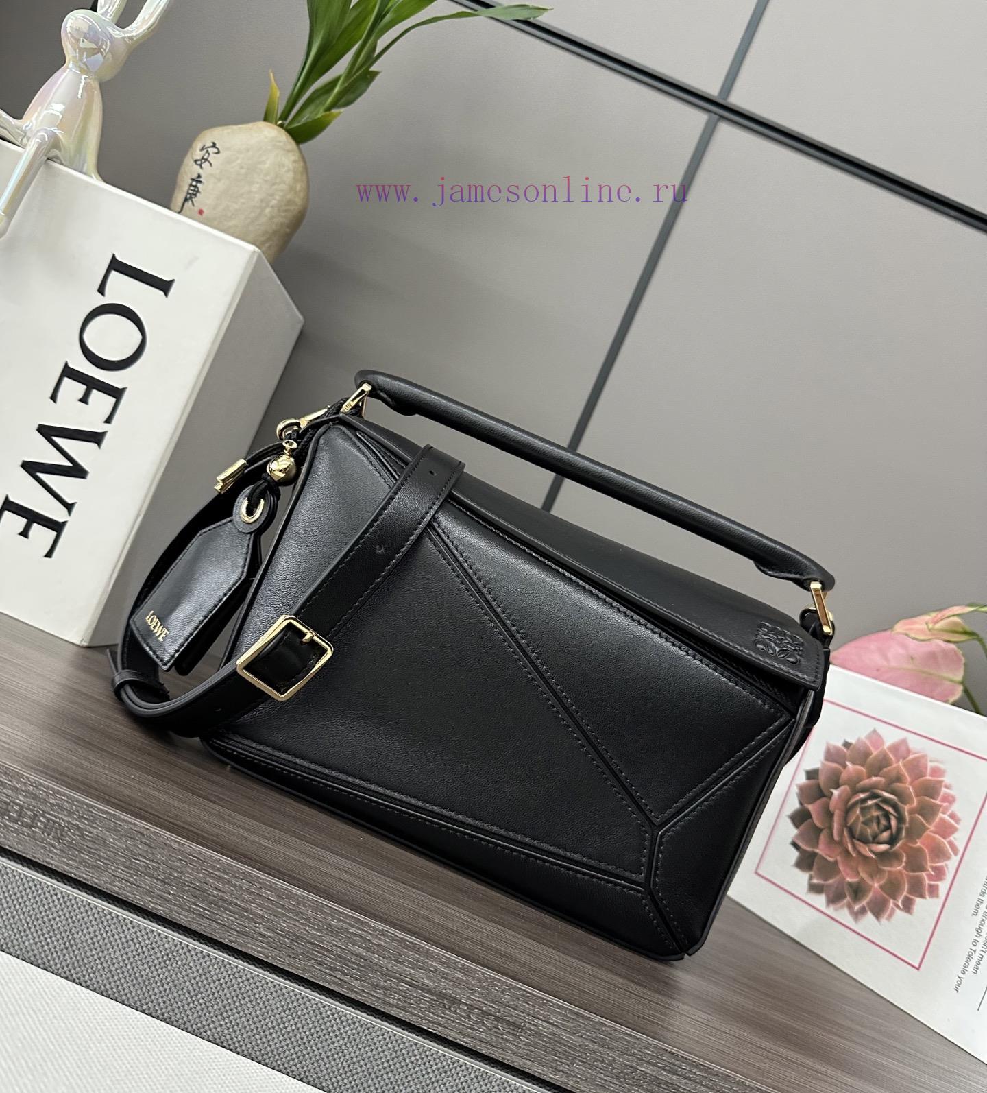 Loewe Bags . LO ℮ W ℮ New Small Nappa Sheep Leather Featherlight Puzzle Handbag With Unique Geometric Line iqjc2t95 - Image 2