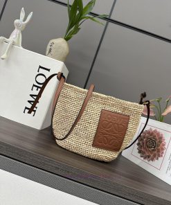 Loewe Bags . LO ℮ W ℮ Slit Pochette Is A Small Daily Bag With A Soft Hand Woven Lafite Grass Body And A Si fwounzuy