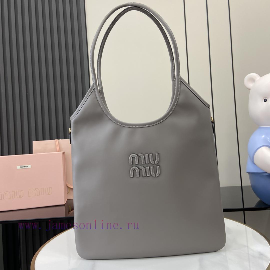 MiuMiu Bags New Miu Women's IVY Leather Shoulder Bag With Full Original PackagingThis Classic Tote Bag Is A 8x1si6es