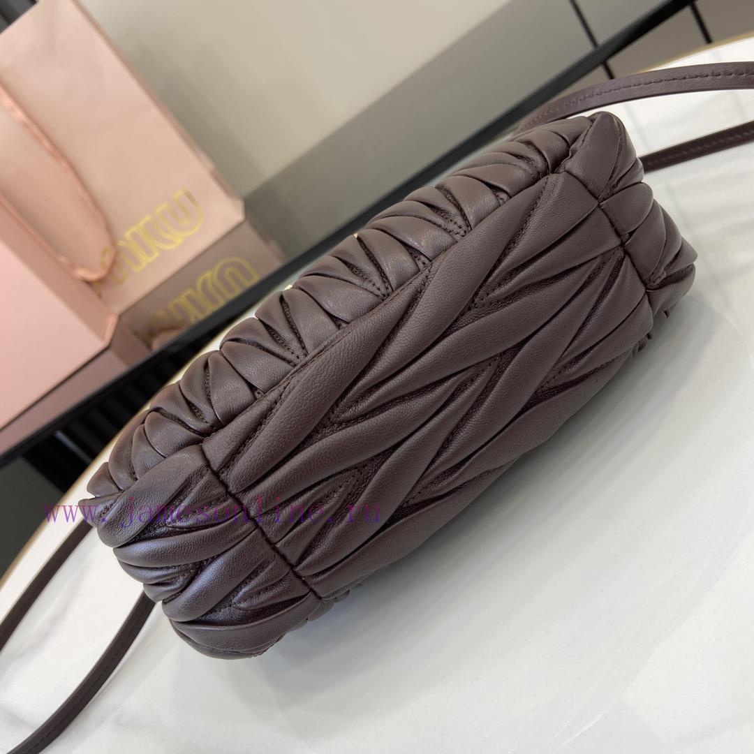 MiuMiu Bags The New MiuWander Handbag Comes With A Complete Set Of Original Packaging. It Features The Icon tqaci626 - Image 5