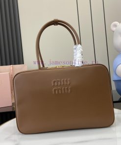 MiuMiu Bags The New MIU MIU Original Briefcase Combines Fashion And Classic With A Complete Set Of Original cnf6rg8c