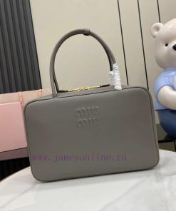 MiuMiu Bags The New MIU MIU Original Briefcase Combines Fashion And Classic With A Complete Set Of Original xbvqomq1