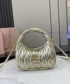 MiuMiu Bags The New MiuWander Handbag Comes With A Complete Set Of Original Packaging. It Features The Icon kcvbv8zp