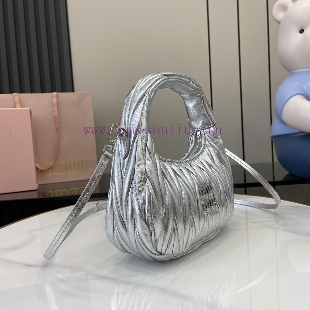 MiuMiu Bags The New MiuWander Handbag Comes With A Complete Set Of Original Packaging. It Features The Icon 255tgnv2 - Image 3