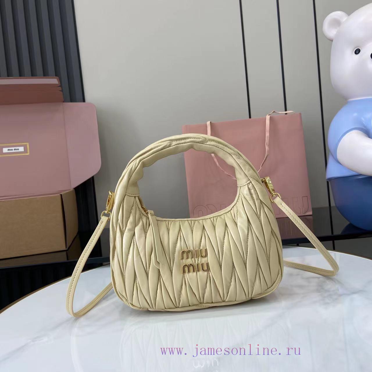 MiuMiu Bags The New MiuWander Handbag Comes With A Complete Set Of Original Packaging. It Features The Icon r40llo23 - Image 2
