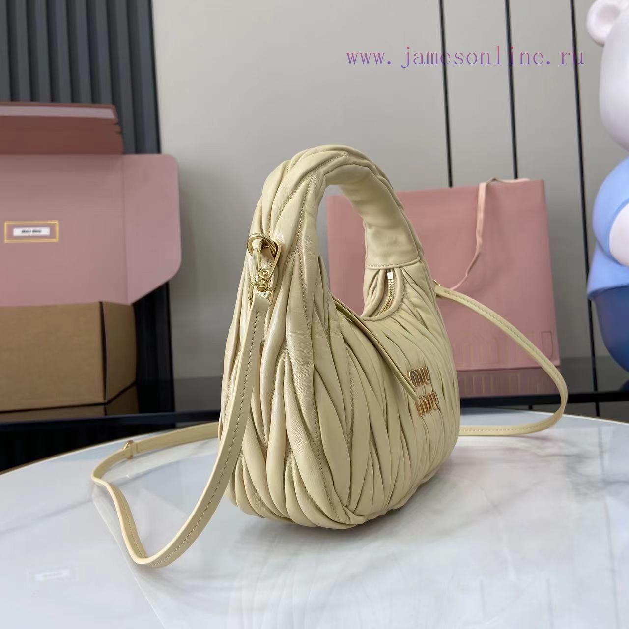 MiuMiu Bags The New MiuWander Handbag Comes With A Complete Set Of Original Packaging. It Features The Icon r40llo23 - Image 3