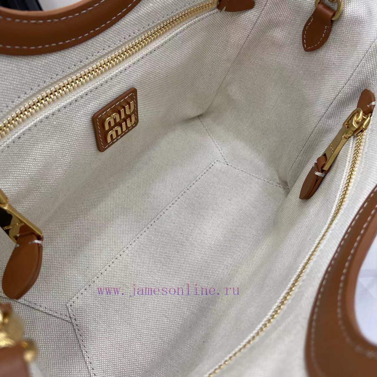MiuMiu Bags The Key Words Of This New IVY Handbag Are Its Simple Lines Urban Style And Superior Leather. It roagrweh - Image 9