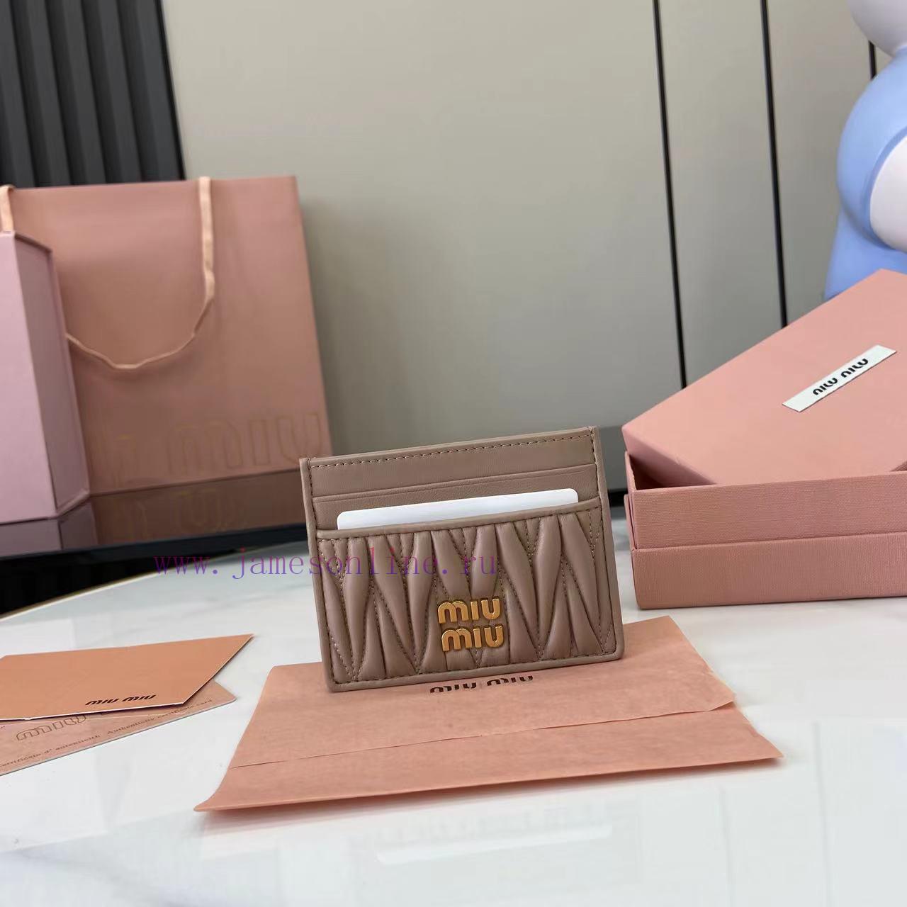 MiuMiu Bags Miu Miu's Latest Series Of Card Bags Comes With A Complete Set Of Original Packaging. They Are aai65dvh