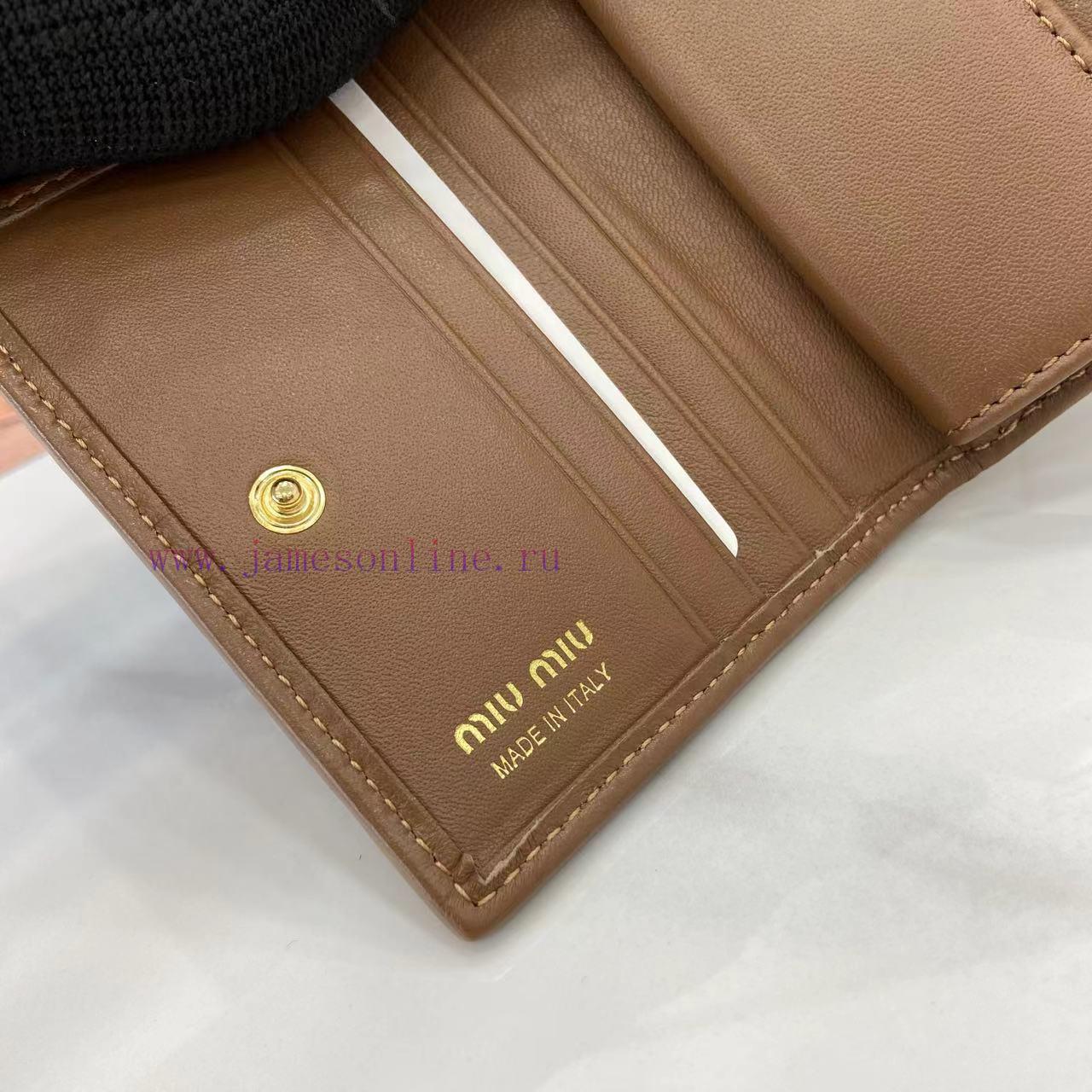 MiuMiu Bags Equipped With A Complete Set Of Original Packaging The New Pocket Wallet Is Made Of Imported To ilmexw7e - Image 9