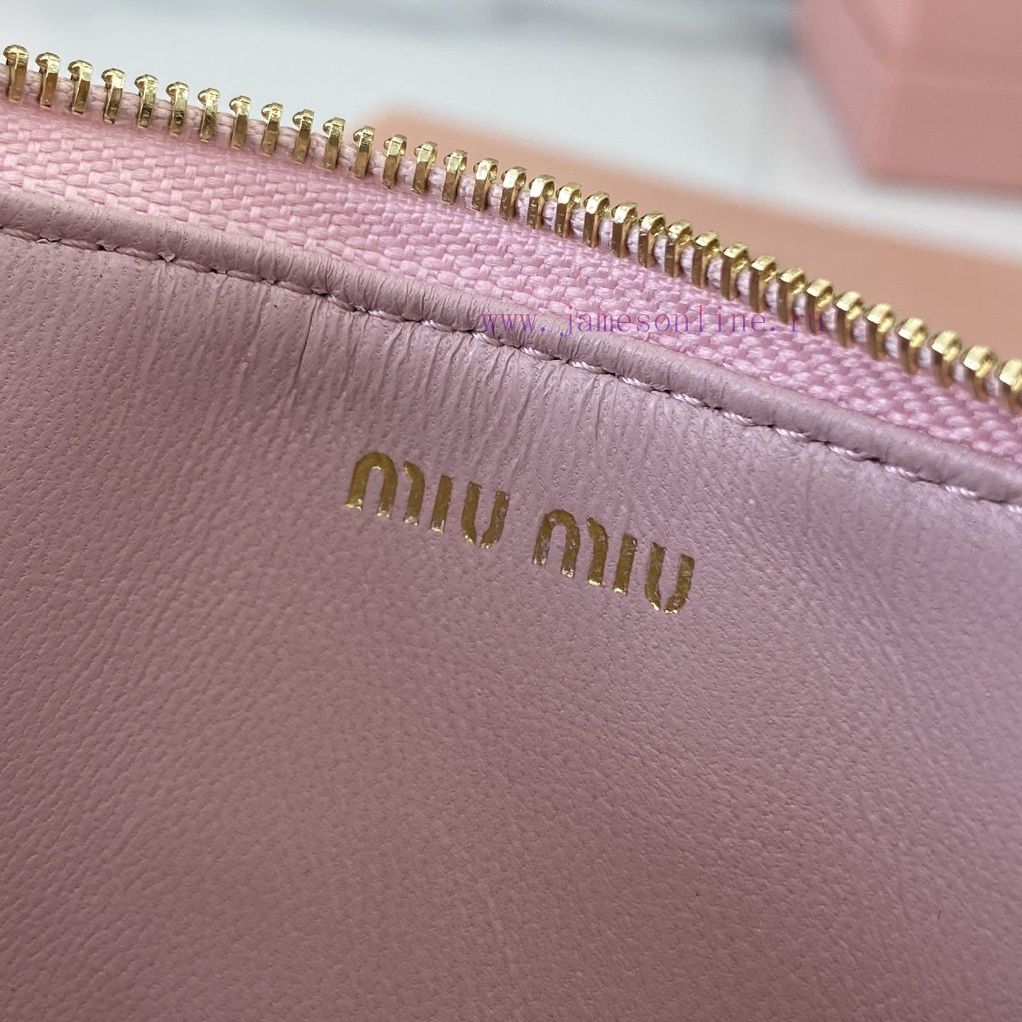MiuMiu Bags The Latest Pocket Wallet Card Bag Comes With A Complete Set Of Original Packaging Featuring Top oxxauys9 - Image 9