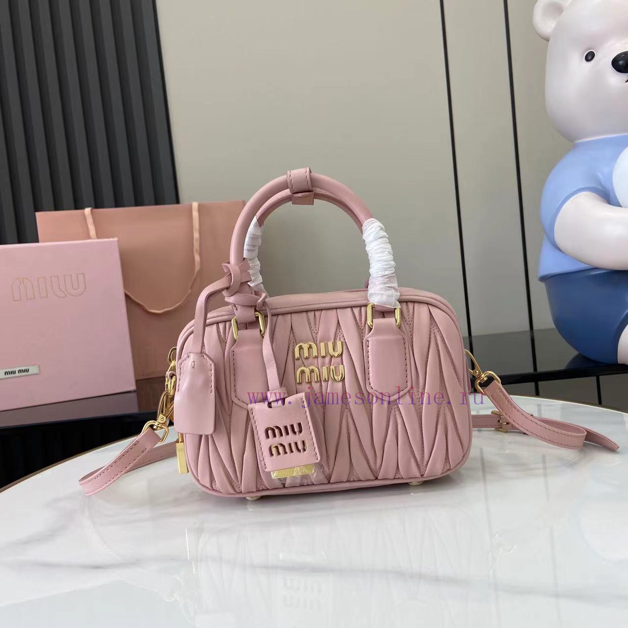 MiuMiu Bags New Arcadia Matelasse Sheep Leather Small (19cm) Bowling Handbag/Crossbody Bag~Light Pink Sheep phjkec4p