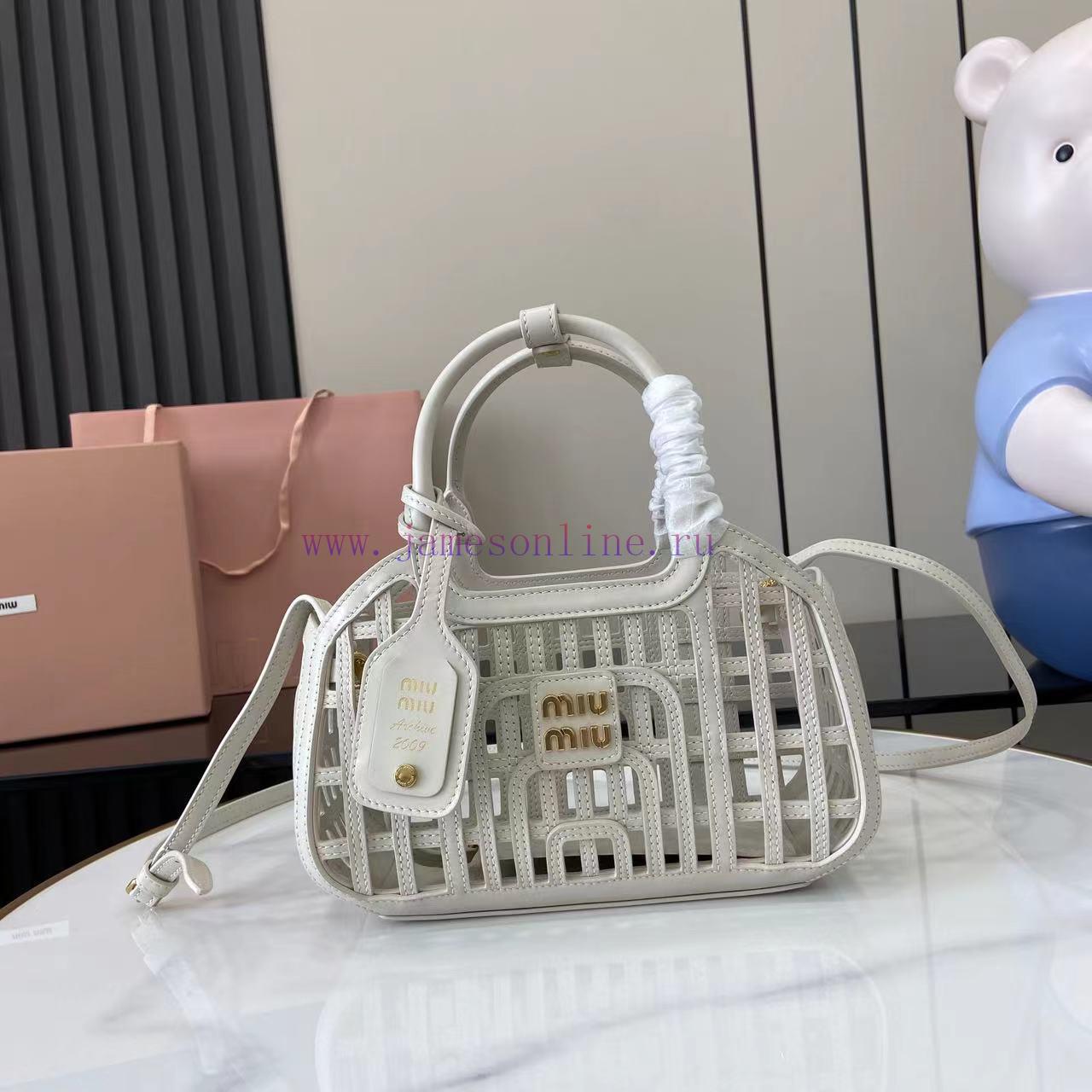 MiuMiu Bags The New MIUM Product Comes With A Full Set Of Original Packaging Featuring A Soft Nappa Leather 1zv3c5z8