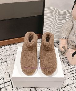 Top QualityPrada Fw24 New Arrival～P Home 2024 Autumn/Winter New Triangle Logo Hairy BootsHow Co mm71e1qh