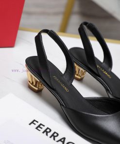 Ferragamo Summer Collection New ProductsHollow Metal Heel Back Empty SandalsThe Smooth Lines Of x5a0qz7x