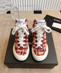 Chanel ChanelInvincible Beautiful And Easy To Wear Very Lightweight The Interior Is Also Super sv3kf0r5